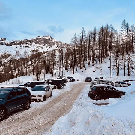 Nido Dell'aquila - & Golf بيريوِل تْشيرفينيا