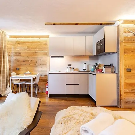 Nido Dell'aquila - & Golf بيريوِل تْشيرفينيا